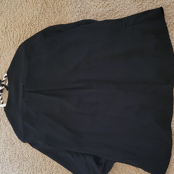 Flowy satin-like cardigan - Picture 2 of 5